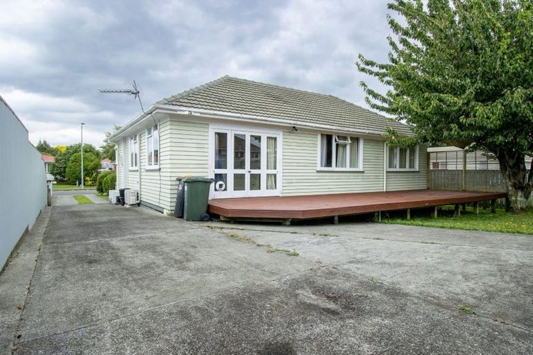 Photo of property in 33 Galway Avenue, Hokowhitu, Palmerston North, 4410