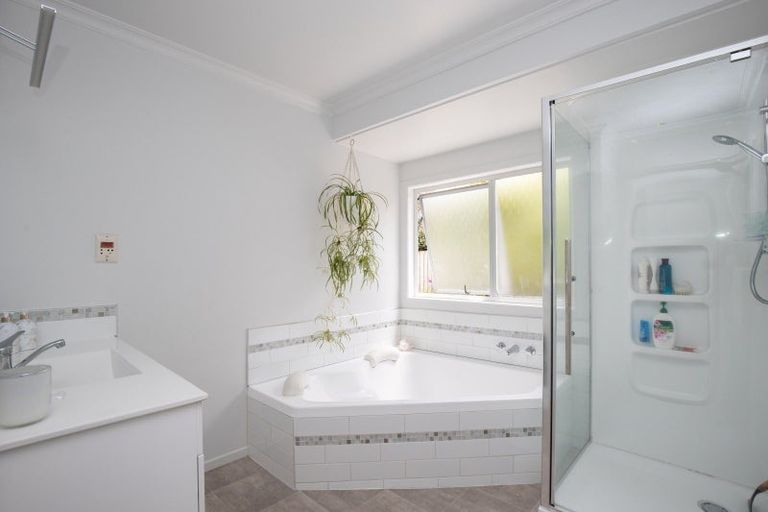 Photo of property in 10 Arapito Street, Ngatea, 3503