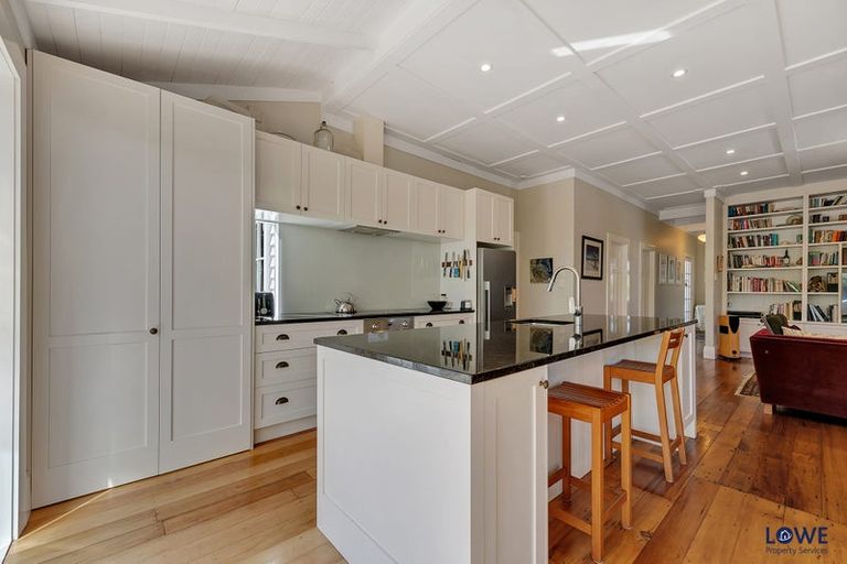 Photo of property in 60 Ngataringa Road, Devonport, Auckland, 0624