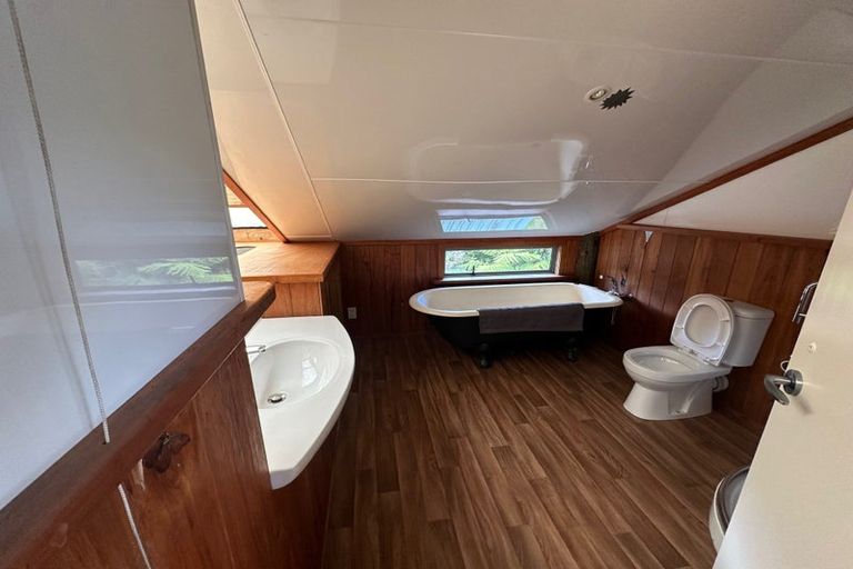 Photo of property in 1106 Russell Road, Whakapara, Hikurangi, 0184