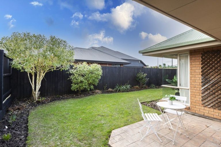 Photo of property in 1/131 Prestons Road, Redwood, Christchurch, 8051