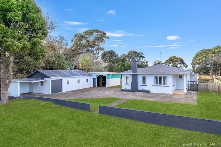 Photo of property in 33 Burns Street, Tawhero, Whanganui, 4501