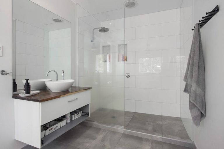 Photo of property in 31 Athenree Road, Athenree, Katikati, 3177
