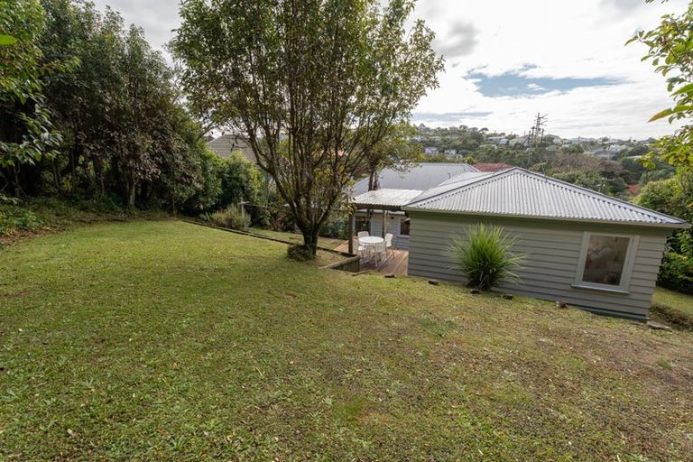 Photo of property in 1 Broderick Crescent, Johnsonville, Wellington, 6037