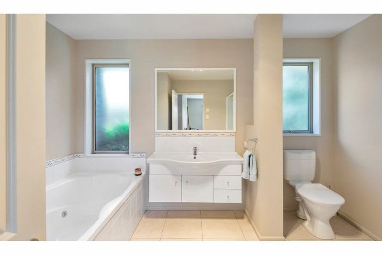 Photo of property in 5 Cassinia Gardens, Aidanfield, Christchurch, 8025