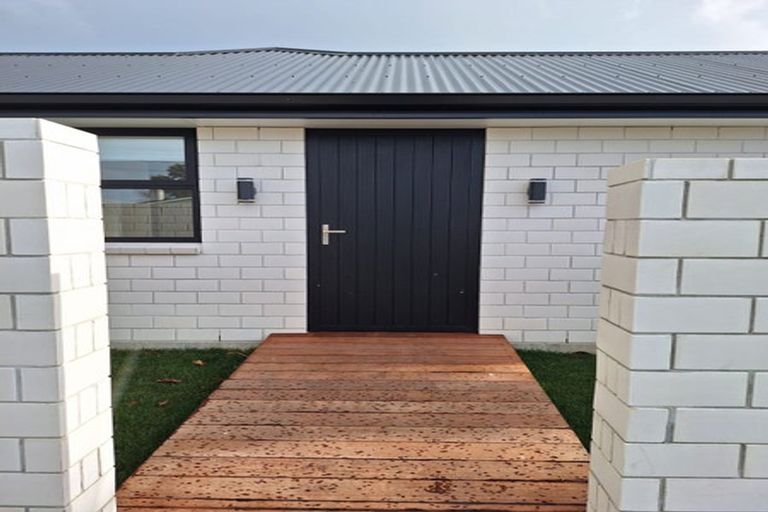 Photo of property in 20 Lyn Street, Lynmouth, New Plymouth, 4310