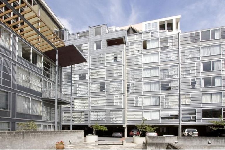 Photo of property in St Pauls Apartments, 62/43 Mulgrave Street, Thorndon, Wellington, 6011