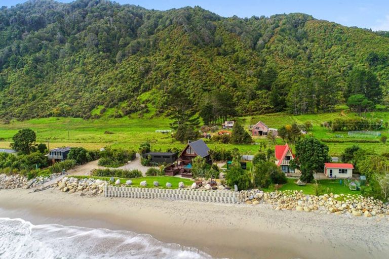 Photo of property in 25a Main Road, Hector, 7822