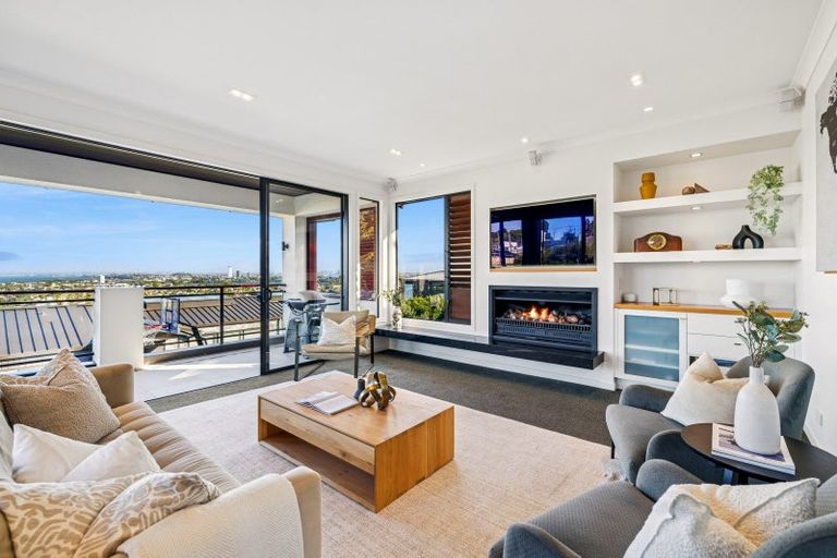 Photo of property in 5 Castor Bay Road, Castor Bay, Auckland, 0620