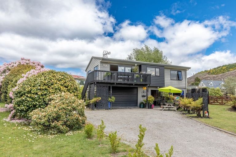 Photo of property in 10 Rowena Crescent, Motuoapa, Turangi, 3382