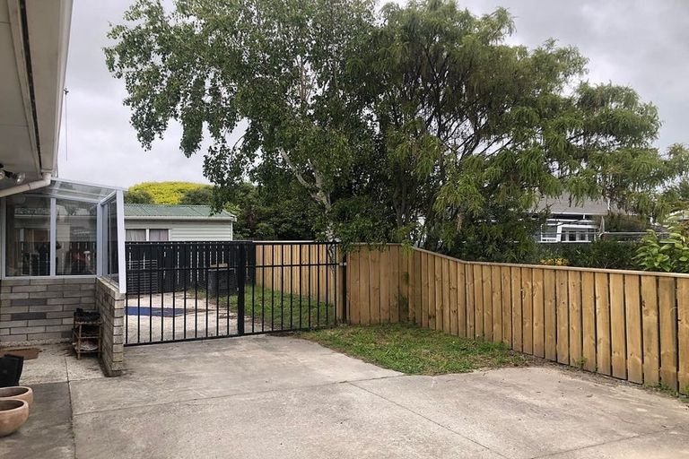 Photo of property in 64a Te Rauparaha Street, Otaki, 5512