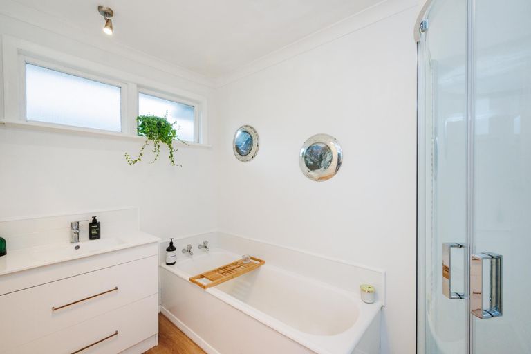 Photo of property in 382 Ruahine Street, Terrace End, Palmerston North, 4410