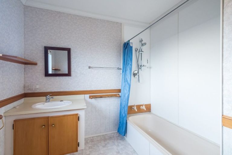 Photo of property in 10 Saint James Court, Paraparaumu, 5032