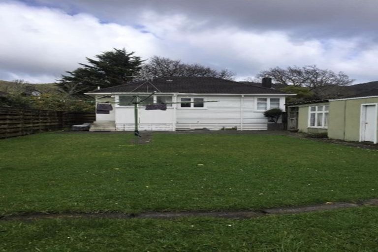 Photo of property in 30 Wainuiomata Road, Wainuiomata, Lower Hutt, 5014
