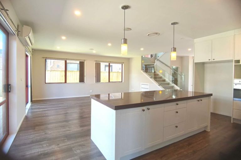 Photo of property in 48 Hughs Way, Flat Bush, Auckland, 2019