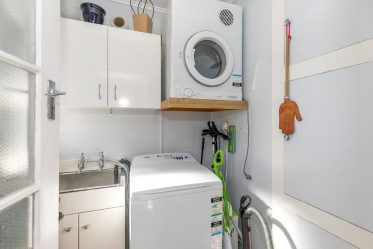 Photo of property in 100 Storey Avenue, Forest Lake, Hamilton, 3200