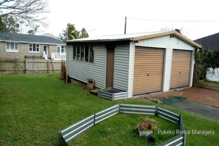 Photo of property in 2 Kelkirk Street, Kelston, Auckland, 0602