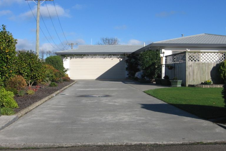 Photo of property in 12a Wood Street, Takaro, Palmerston North, 4410