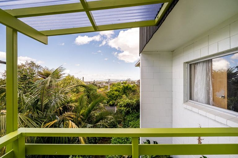 Photo of property in 21 Parr Terrace, Castor Bay, Auckland, 0620