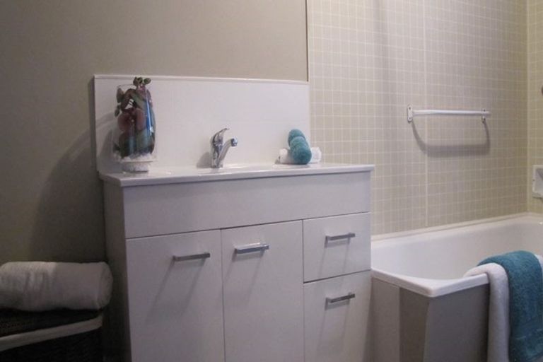 Photo of property in 47 Hills Road, Edgeware, Christchurch, 8013