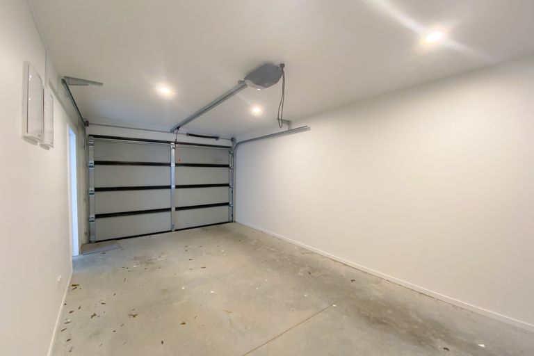 Photo of property in 7 Apple Lane, Henderson, Auckland, 0610