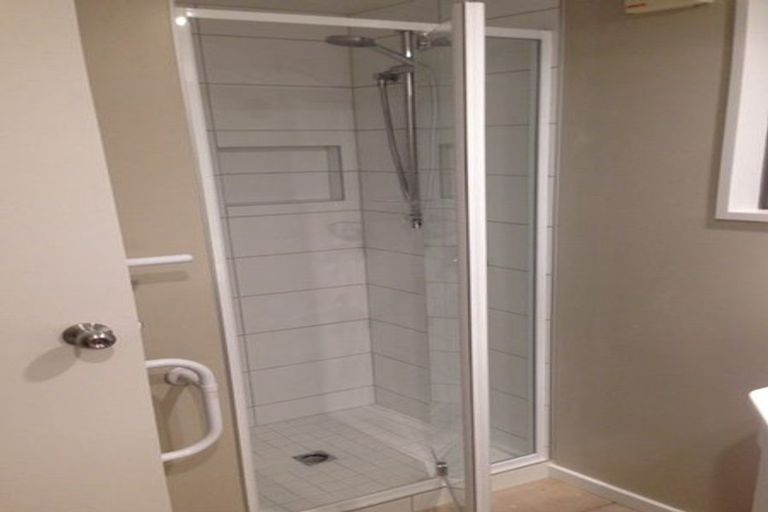 Photo of property in 34b Mackinnon Terrace, Sunshine Bay, Queenstown, 9300