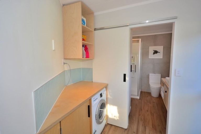 Photo of property in 2 Island View Terrace, Waikanae Beach, Waikanae, 5036