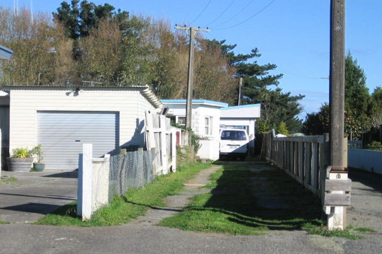 Photo of property in 21 Kirk Street, Otaki, 5512