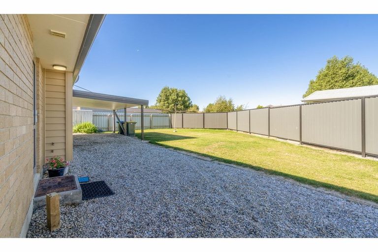 Photo of property in 2 Half Time Close, Omakau, 9376