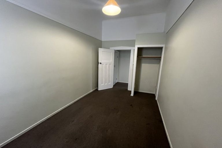 Photo of property in 11 Lawrence Street, Newtown, Wellington, 6021