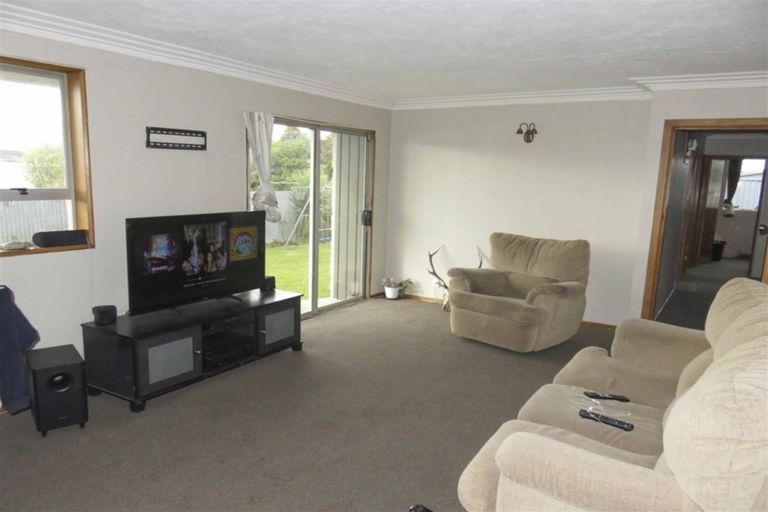 Photo of property in 12 Burns Street, Kew, Invercargill, 9812
