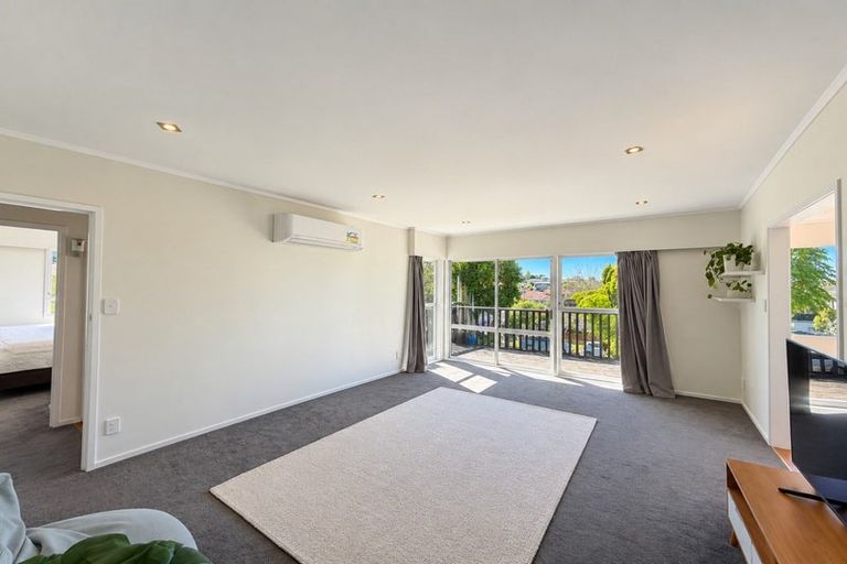 Photo of property in 23 Mirrabooka Avenue, Botany Downs, Auckland, 2010