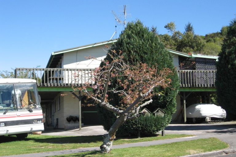 Photo of property in 7 Cherry Lane, Acacia Bay, Taupo, 3330
