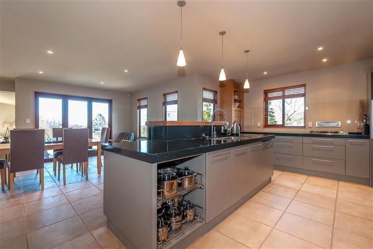Photo of property in 2 Ridgetop Rise, Fairhall, Blenheim, 7272