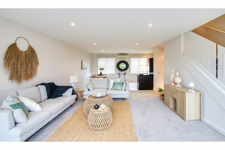 Photo of property in The Terraces, 18/9 Humber Street, Pandora, Napier, 4110