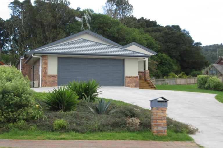 Photo of property in 8 Conifer Grove, Te Kamo, Whangarei, 0112