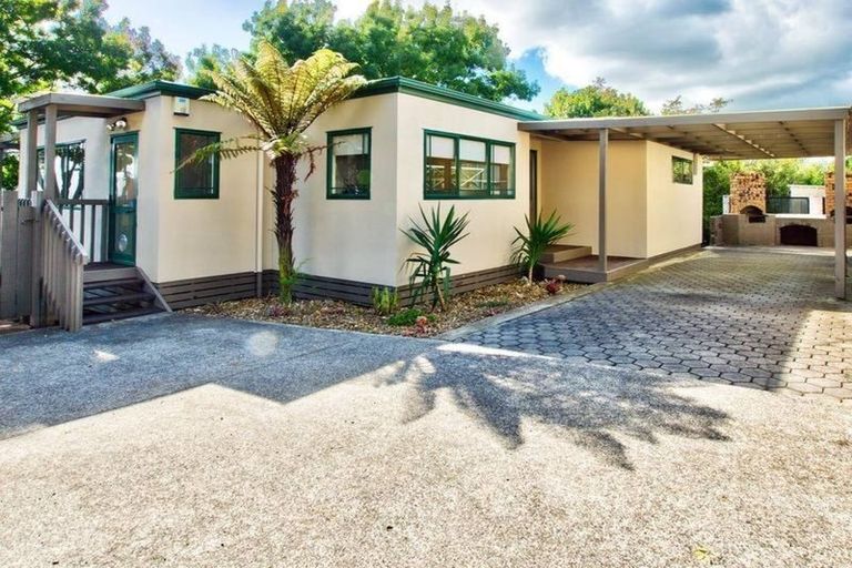 Photo of property in 23a Newington Road, Henderson, Auckland, 0612
