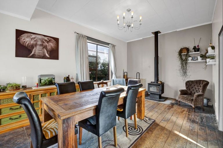 Photo of property in 1 Campbell Street, Hawera, 4610