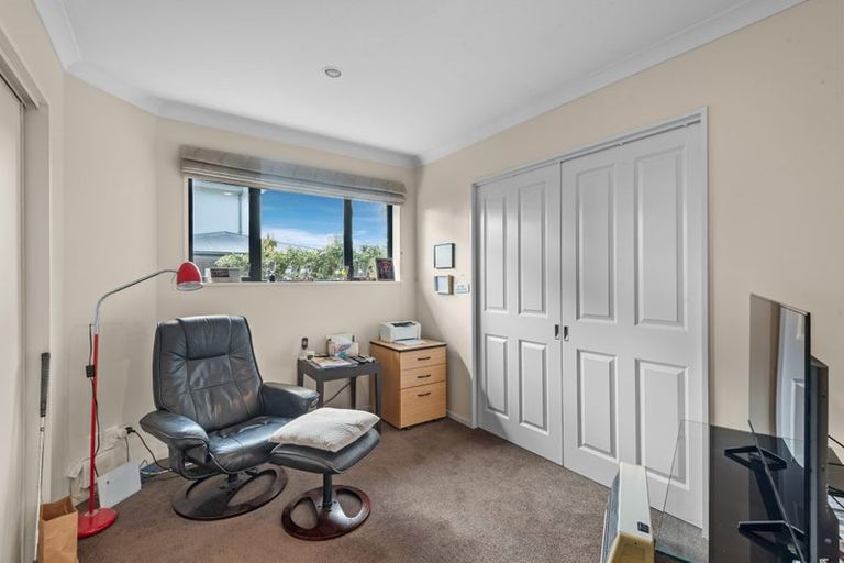 Photo of property in 8 Sandalwood Place, Waimairi Beach, Christchurch, 8083