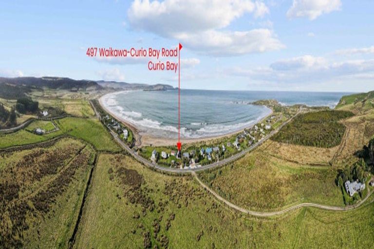 Photo of property in 497 Waikawa-curio Bay Road, Curio Bay, Tokanui, 9884