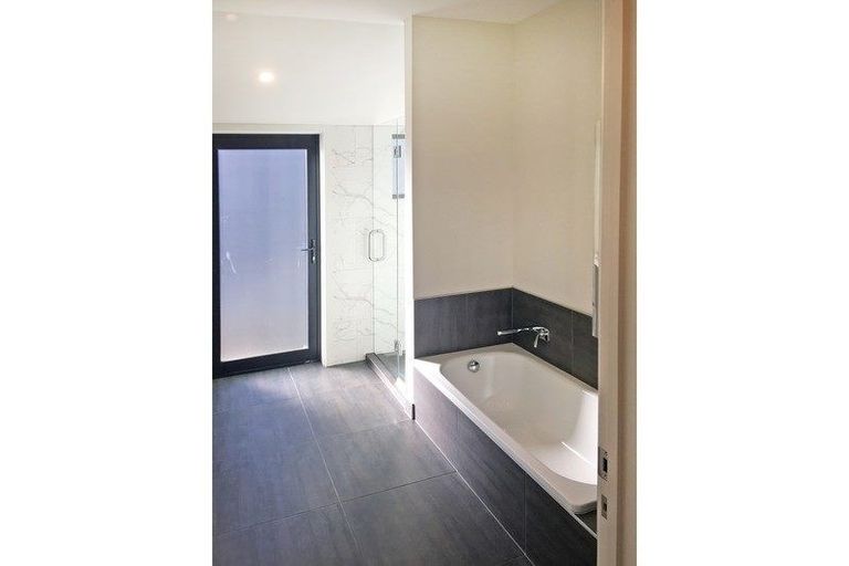 Photo of property in 8 Falconer Rise, Jacks Point, Queenstown, 9371