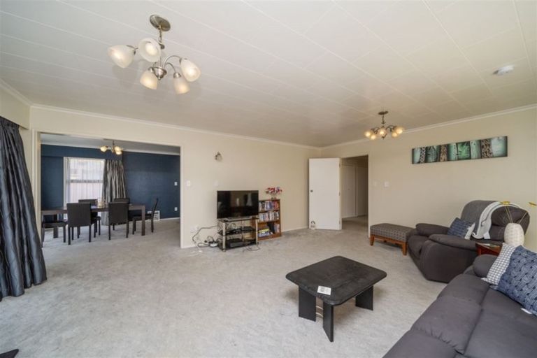 Photo of property in 41 Kowhai Street, Hawera, 4610