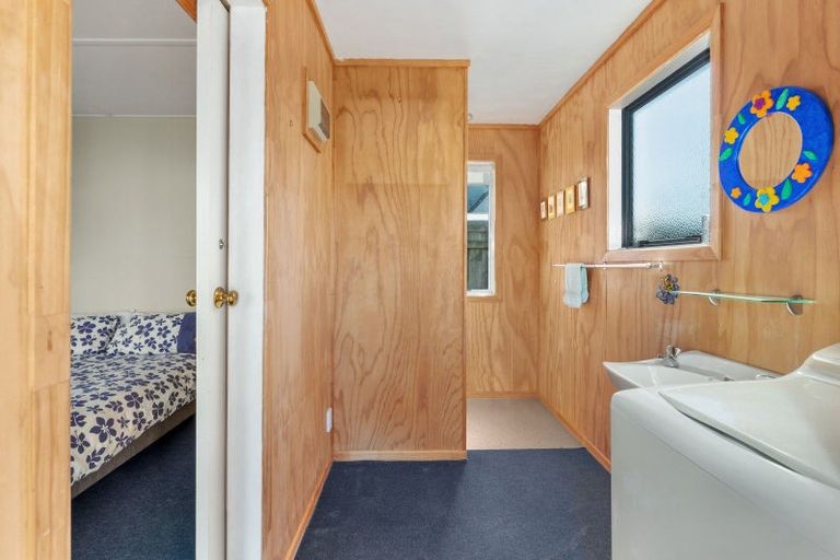 Photo of property in 22 Pinedale Crescent, Riversdale Beach, Masterton, 5872