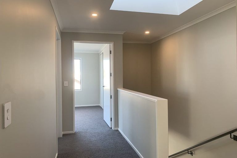 Photo of property in 8/2 Rangitamiro Place, Hobsonville, Auckland, 0616