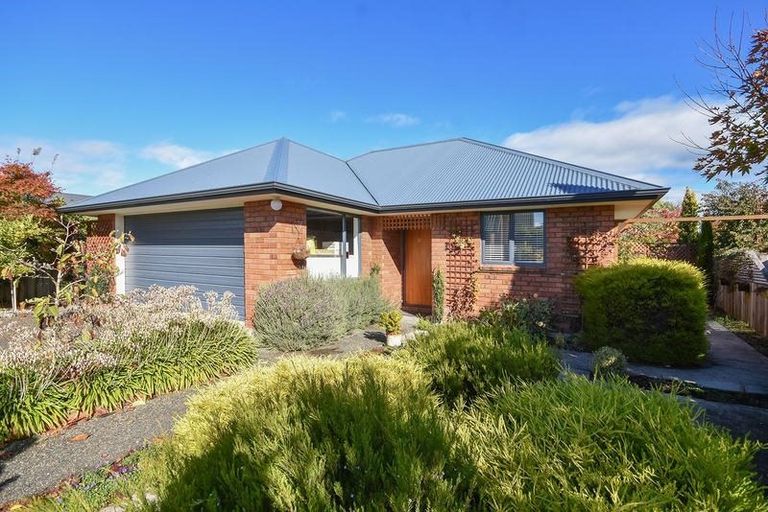 Photo of property in 21 Kura Place, Mosgiel, 9024