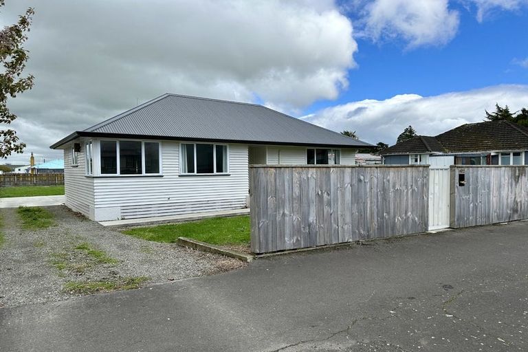 Photo of property in 102 Vogel Street, Woodville, 4920