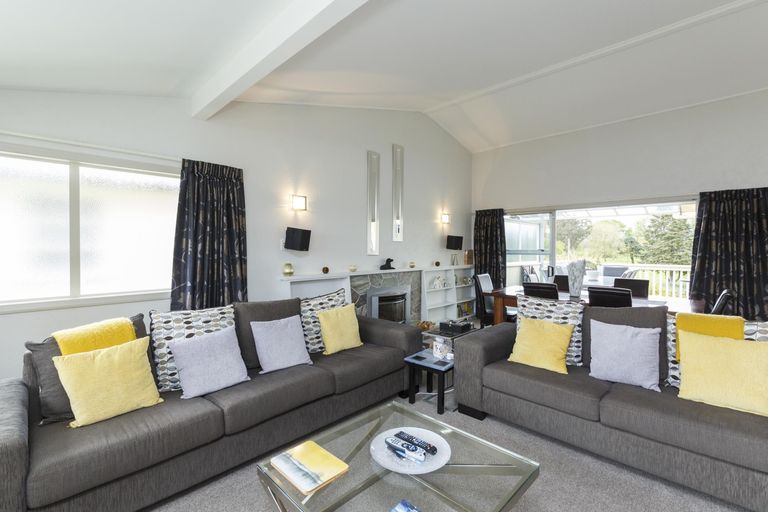 Photo of property in 10 Opawa Place, Terrace End, Palmerston North, 4410