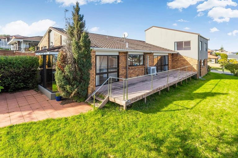 Photo of property in 69 Dalwhinnie Parade, Highland Park, Auckland, 2010