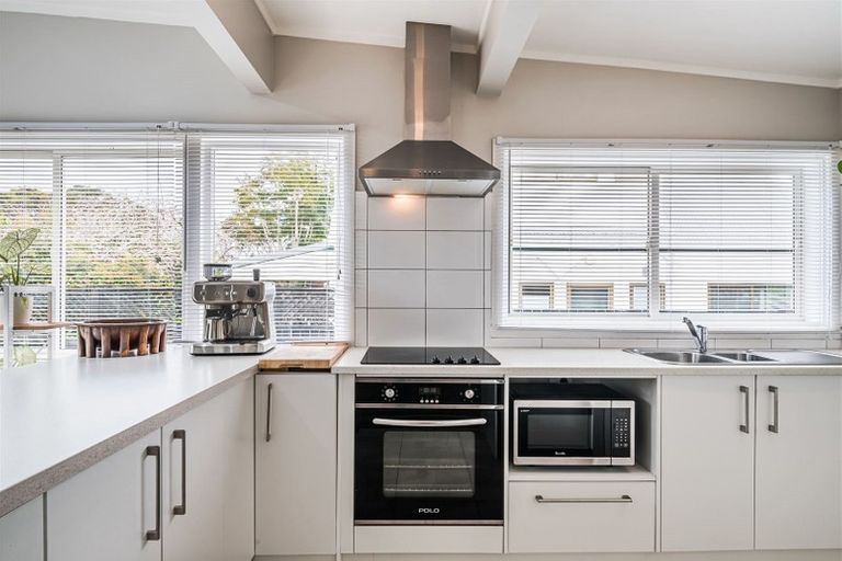 Photo of property in 1/9 Hazards Road, Weymouth, Auckland, 2103