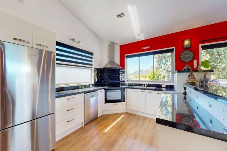 Photo of property in 118 Brook Place, Whangamata, 3620